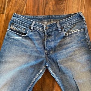 Diesel jeans size 34 medium wash